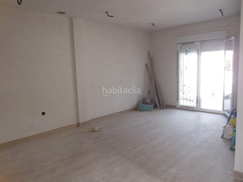 Foto 08c8843e-7f18-4ee9-ba90-cecfd8746d2a. Casa aparellada amb aparcament a Padul