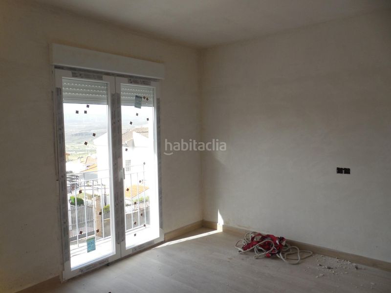 Foto 2fa4f7d8-7776-4da2-9b45-46534799726e. Casa aparellada amb aparcament a Padul