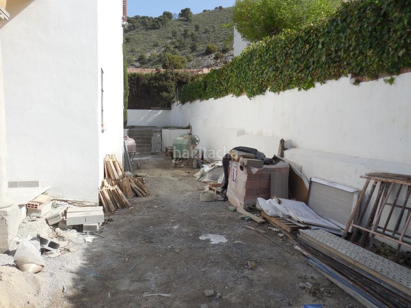 Foto 54edd746-2a50-48d9-bea9-10c8d2179afb. Casa aparellada amb aparcament a Padul