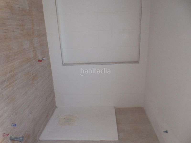 Foto 915f7a11-d0db-4e6a-86b4-afca51349572. Casa aparellada amb aparcament a Padul