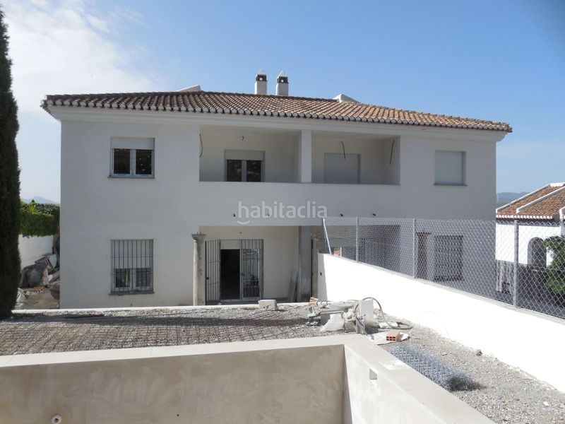 Foto 97a5d699-51bf-4833-838f-d072d924f72b. Casa aparellada amb aparcament a Padul
