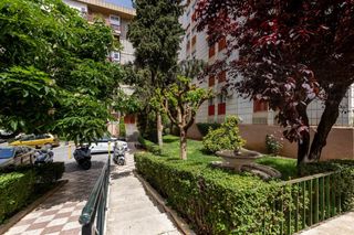 Flat  Calle calle mercedes gaibrois. Piso en camino bajo de huetor