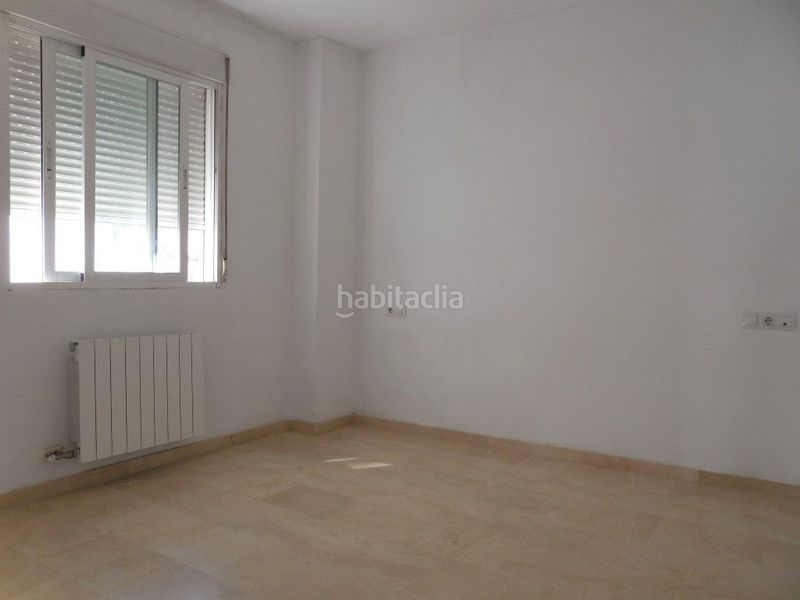 Foto 819a5ff5-18e4-41a1-a34d-84f2cc10df56. Rent flat with parking in Avda. De los Ogíjares Armilla