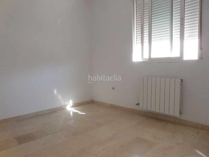 Foto 83d8086b-36a9-4241-97d0-84643294d95d. Rent flat with parking in Avda. De los Ogíjares Armilla
