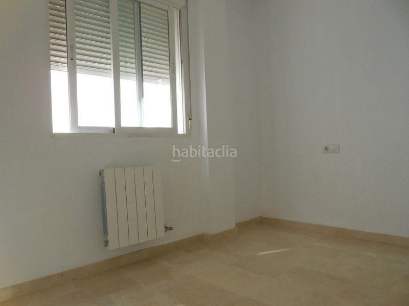 Foto ffa7a423-bb9c-4b54-bc4c-d9638044671a. Rent flat with parking in Avda. De los Ogíjares Armilla