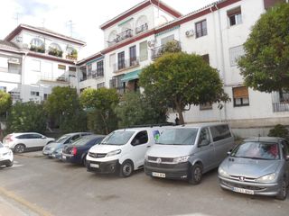 Location Appartement  De aljucer. Ideal estudiantes! amplio piso de 4 dormitorios junto a avda. de