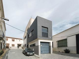 Casa  Calle alfonso xii 16. Bonita casa de diseño, en perfecto estado, todo exterior y sin c