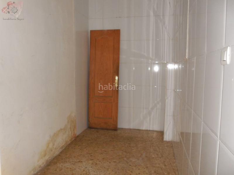 Foto 80cb249a-ac0b-497b-952b-c0ef240b811d. Local commercial dans calle jose recuerda 1 dans Camino de Ronda Granada