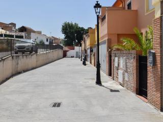 Casa aparellada en Avenida pablo picasso 2. Casa en alhendin gastos de la compraventa, no incluidos