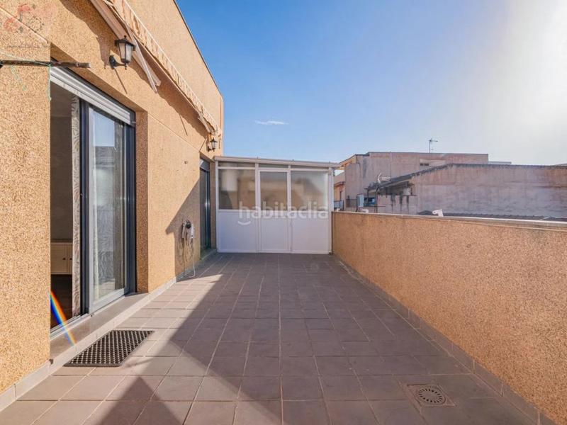 Foto 906feba4-56bd-48fb-b6ba-c63f095f11a8. Attico in calle palencia 23 in Las Tres Cruces Armilla