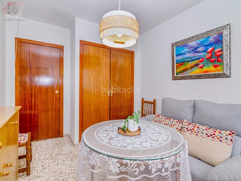 Foto 2b328a71-fb3c-49c3-804c-b260287b0347. Appartement dans calle adelfa 5 dans Fígares Granada