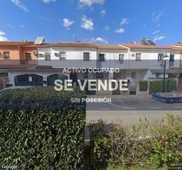 Etagenwohnung in Las Almenas. Vivienda  769 m en tomares