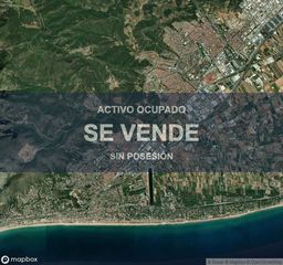 Capannone industriale in Centre-Estació. Vivienda  990 m  2 hab. en gavà