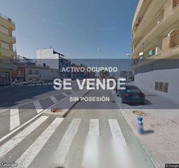 Pis a Puente Genil. Vivienda  250 m  5 hab. en puente genil