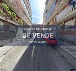 Etagenwohnung in Lucero. Vivienda  77 m  2 hab. en madrid