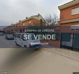 Pis a Torija. Vivienda  279 m  5 hab. en torija