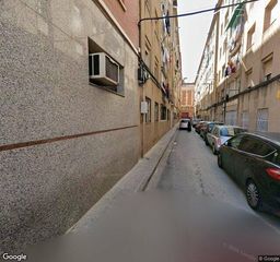 Pis a Mercat. Vivienda  399 m  3 hab. en rubí