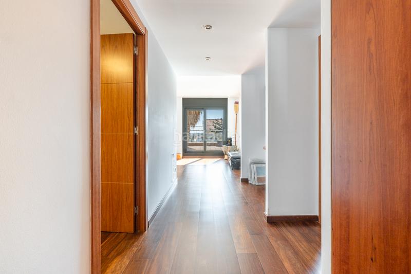 Foto 046d9385-981e-4ec6-852f-af6afb491f39. Maison avec cheminée chauffage parking piscine dans Castelldefels