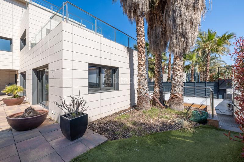 Foto 12354a98-ceab-40c6-8702-c58c25f9d09c. Maison avec cheminée chauffage parking piscine dans Castelldefels