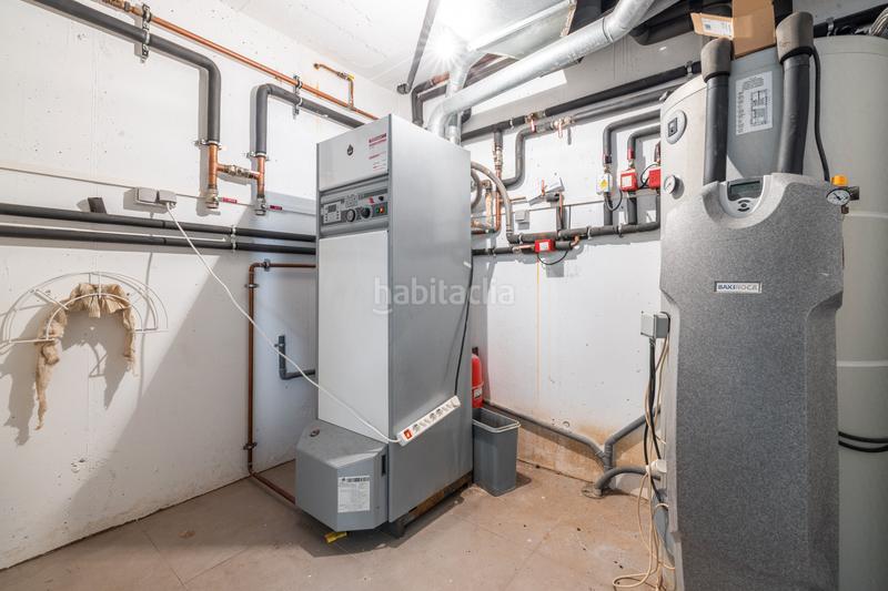 Foto 181f3093-1ee5-4917-aeea-70bd33c42756. Maison avec cheminée chauffage parking piscine dans Castelldefels