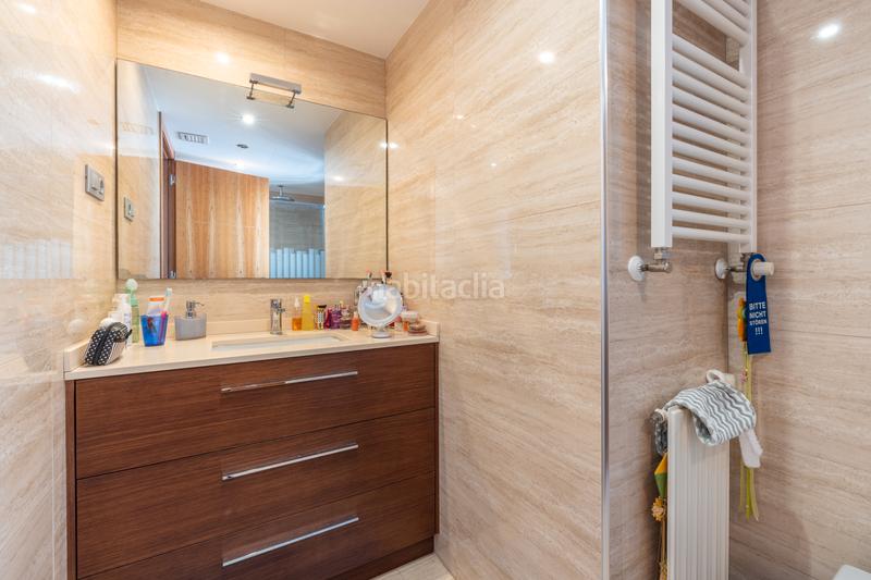 Foto 19b247e4-507a-47fc-811c-a3437b5d78e2. Maison avec cheminée chauffage parking piscine dans Castelldefels