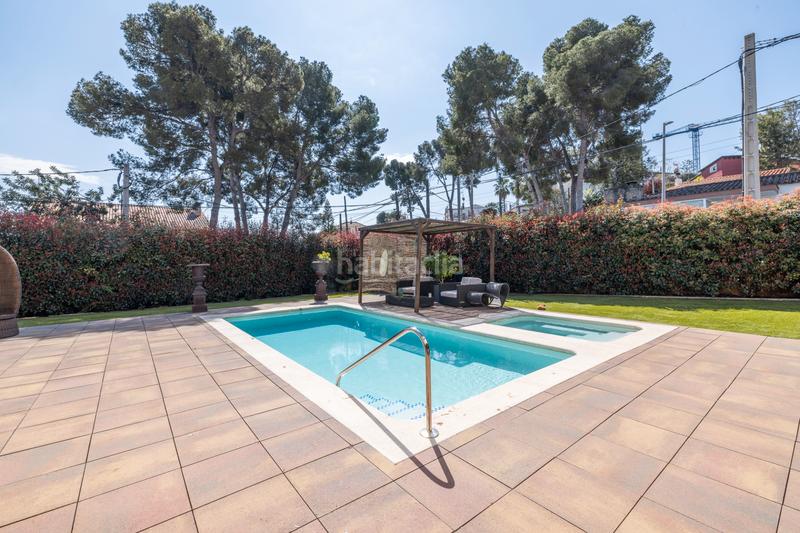 Foto 218d06f2-10dd-4ce7-ba04-3c5d968bd5b8. Maison avec cheminée chauffage parking piscine dans Castelldefels