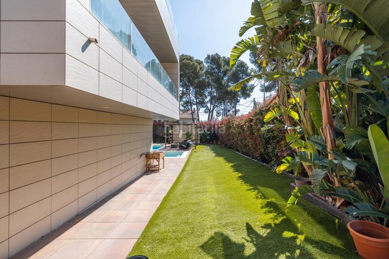 Foto 2edd05d5-01bc-42b6-a778-a2973e64fc10. Maison avec cheminée chauffage parking piscine dans Castelldefels