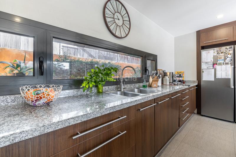 Foto 301660a7-619b-42a1-be9f-bcbbceecd838. Maison avec cheminée chauffage parking piscine dans Castelldefels