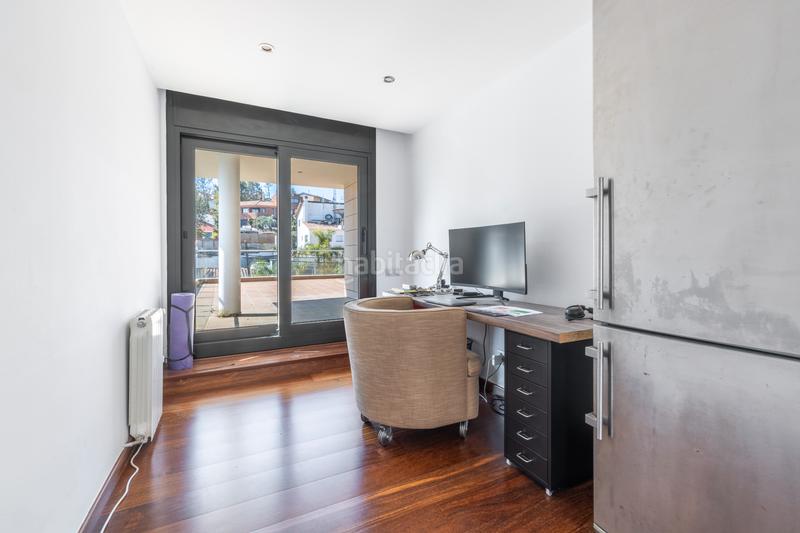 Foto 3a6fa464-db90-4a96-b9ec-3032f7b125e7. Maison avec cheminée chauffage parking piscine dans Castelldefels