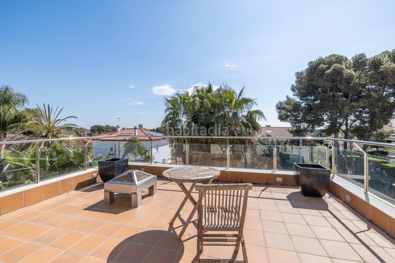 Foto 431942d0-e7ec-4911-955e-bcc3350f5654. Maison avec cheminée chauffage parking piscine dans Castelldefels