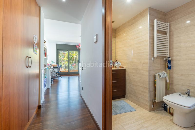 Foto 43ee9ba7-05cb-4582-bf7d-f11c59ea8e53. Maison avec cheminée chauffage parking piscine dans Castelldefels