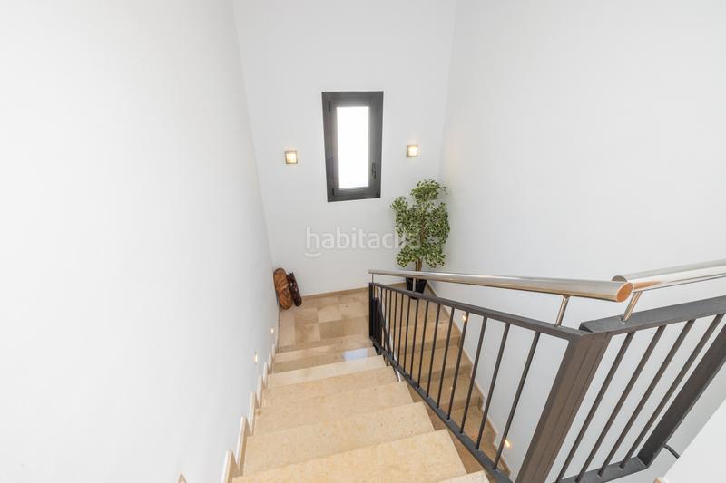 Foto 60af33a2-d73b-4fb3-89c2-e63a95332aec. Maison avec cheminée chauffage parking piscine dans Castelldefels