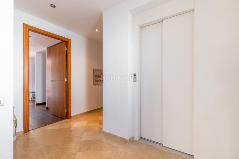 Foto 6fb24377-8543-470f-89ee-e91aba1d007e. Maison avec cheminée chauffage parking piscine dans Castelldefels