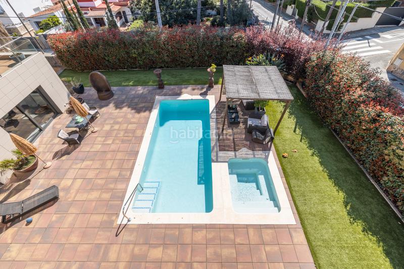 Foto 780f77ba-f340-46e9-b367-eb934d0a276b. Maison avec cheminée chauffage parking piscine dans Castelldefels