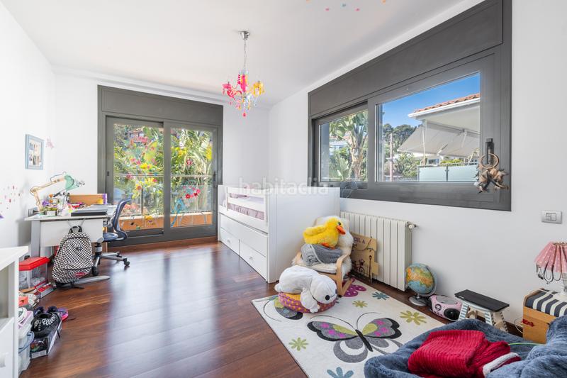 Foto 80341b72-1dc2-45ef-a047-c90892a7389a. Maison avec cheminée chauffage parking piscine dans Castelldefels