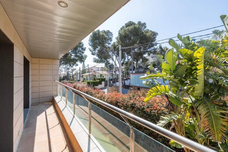 Foto 833b028d-19b6-457a-956a-bfcf5fcbe35b. Maison avec cheminée chauffage parking piscine dans Castelldefels