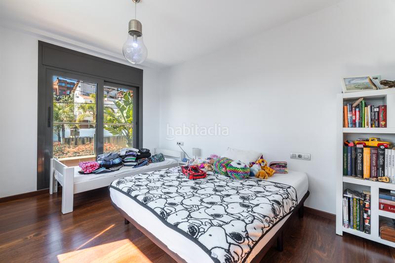 Foto 83c5dff9-cb3a-46d4-9879-2ed21fed5478. Maison avec cheminée chauffage parking piscine dans Castelldefels