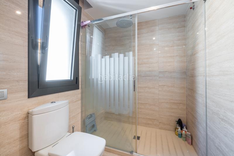 Foto 8dfe27e7-e6d5-46e9-9a92-fc03b0eb32e7. Maison avec cheminée chauffage parking piscine dans Castelldefels