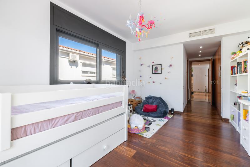 Foto 95592dea-cf2d-4293-a610-b8260ec3f701. Maison avec cheminée chauffage parking piscine dans Castelldefels