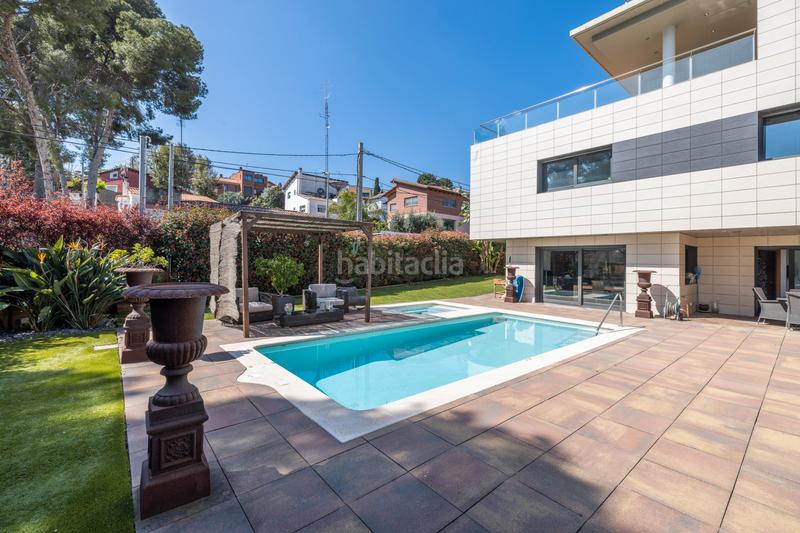 Foto 96a599d0-43eb-49d1-a10a-32e0ec7c1cd8. Maison avec cheminée chauffage parking piscine dans Castelldefels