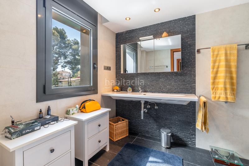 Foto 99098da1-402b-4c6c-8986-08fcfe313fb8. Maison avec cheminée chauffage parking piscine dans Castelldefels