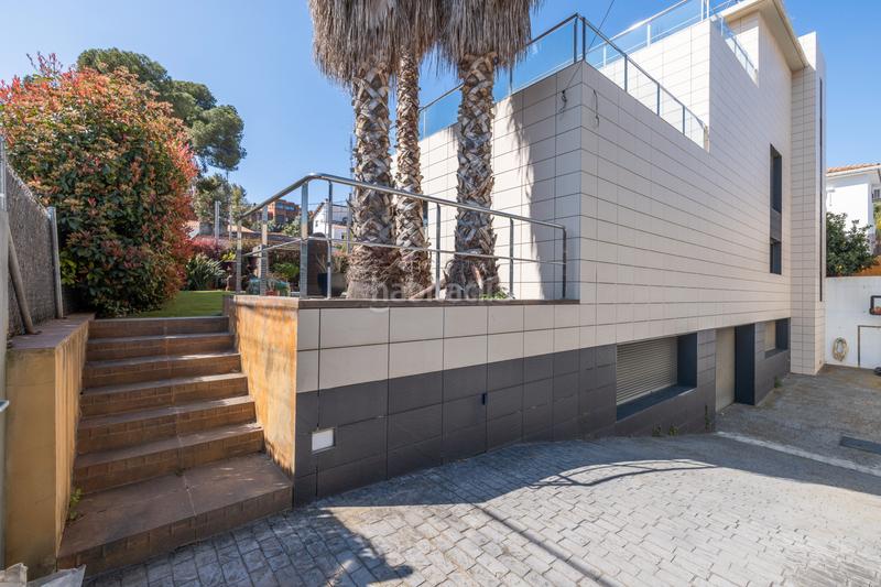 Foto a172ba48-1eb5-4dc1-b0aa-3e5fe14e82ff. Maison avec cheminée chauffage parking piscine dans Castelldefels