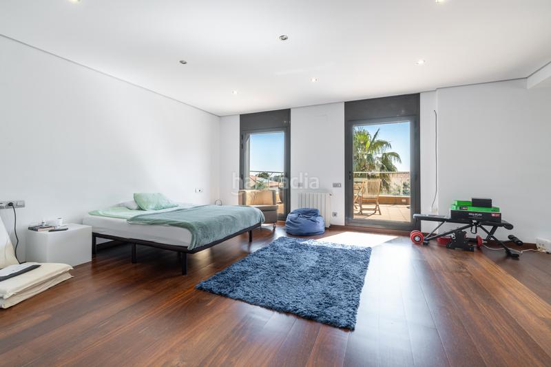 Foto a5d86ad2-c330-4f85-8122-729ea554a3ee. Maison avec cheminée chauffage parking piscine dans Castelldefels