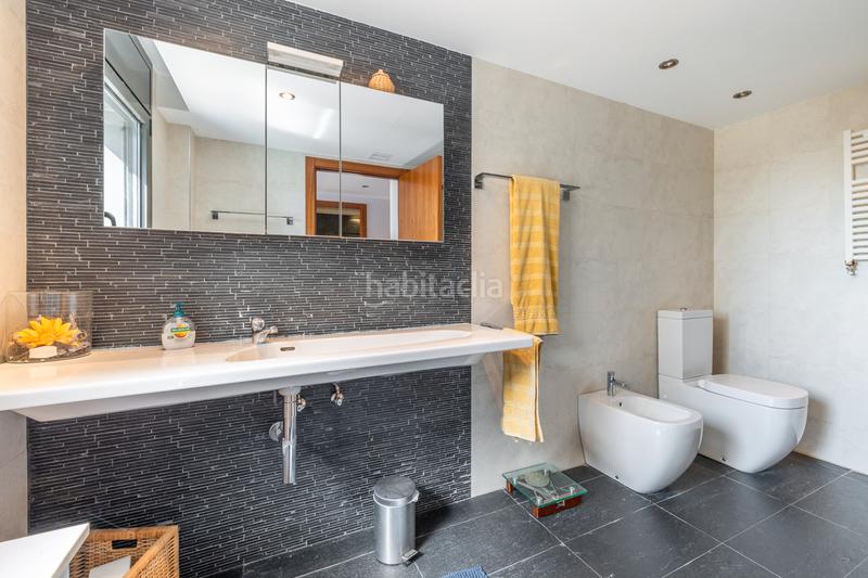 Foto b361d79d-5498-4416-93ab-eb34141330eb. Maison avec cheminée chauffage parking piscine dans Castelldefels