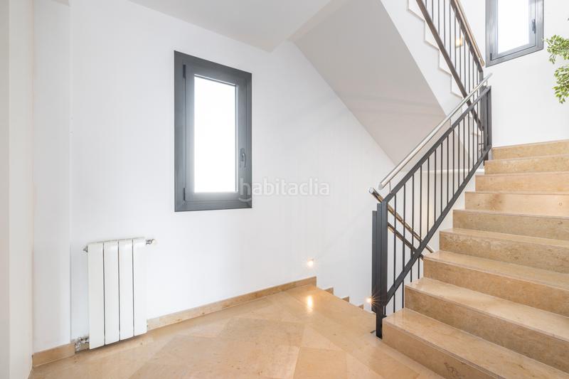 Foto b37992a1-dc8b-4c9d-9283-e39b63547b17. Maison avec cheminée chauffage parking piscine dans Castelldefels