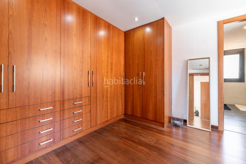 Foto c4cb8787-d2ee-4d38-bcc1-52d68f56caf6. Maison avec cheminée chauffage parking piscine dans Castelldefels