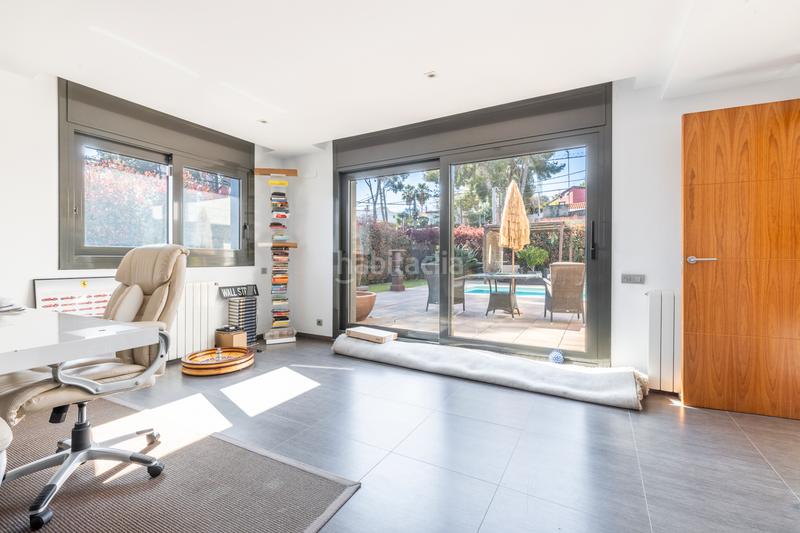 Foto c7d89a9a-00e4-4903-8056-16c5202686d4. Maison avec cheminée chauffage parking piscine dans Castelldefels