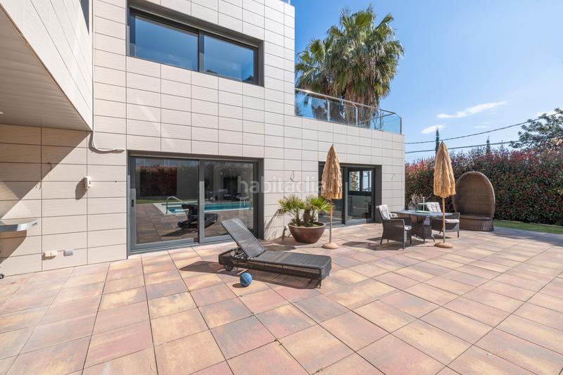 Foto c9e726ab-721f-45b1-bca6-da0d9e1e6618. Maison avec cheminée chauffage parking piscine dans Castelldefels