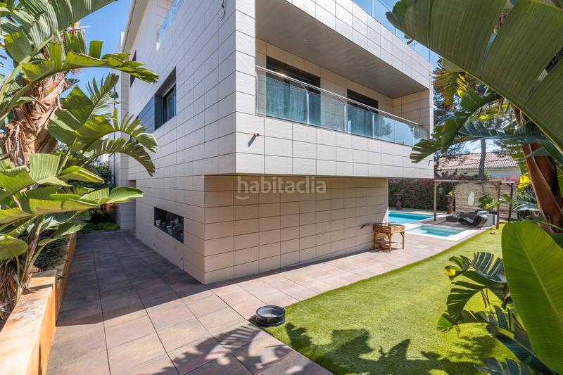 Foto ce5cb24b-04b6-4b7f-99e2-19bbc55993a4. Maison avec cheminée chauffage parking piscine dans Castelldefels