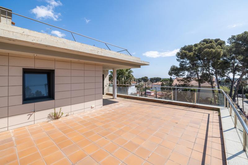 Foto e9db25f8-2b49-4edf-9503-e2c52d794c87. Maison avec cheminée chauffage parking piscine dans Castelldefels